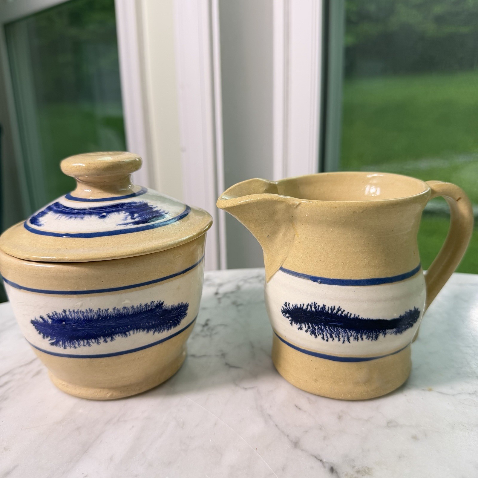 VTG 90s East Knoll Pottery Mochaware Sugar Bowl Creamer Set Seaweed Yellow Ware