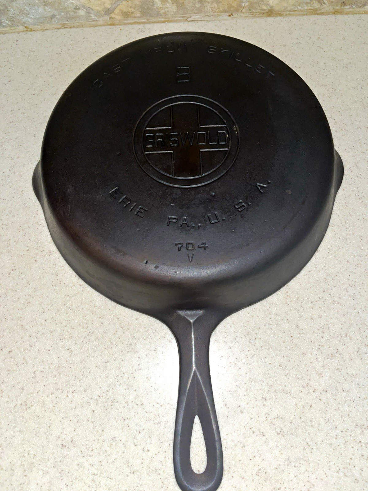 Griswold Cast Iron Skillet #8 Model 704 Erie PA USA Long Handle Black