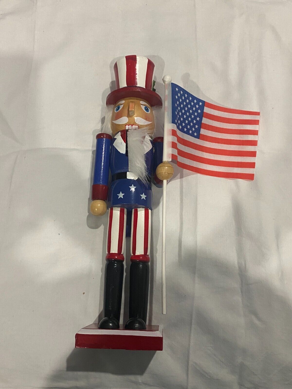 Nutcracker Holiday Patriotic holding USA Flag 14\