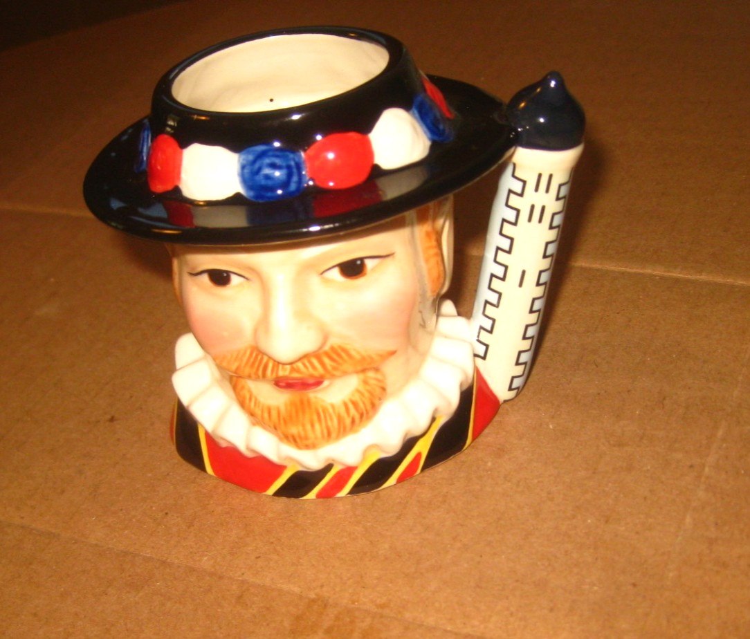 James Sadler BEEFEATERS Toby Mug [cin1299b]