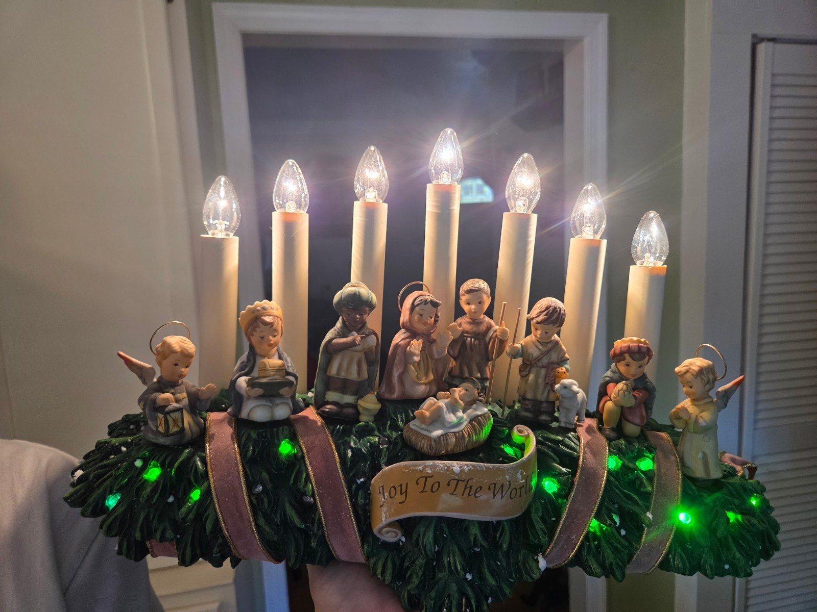 Vintage 1999 Berta Hummel “Joy to the World” Lighted Nativity Mantel Garland
