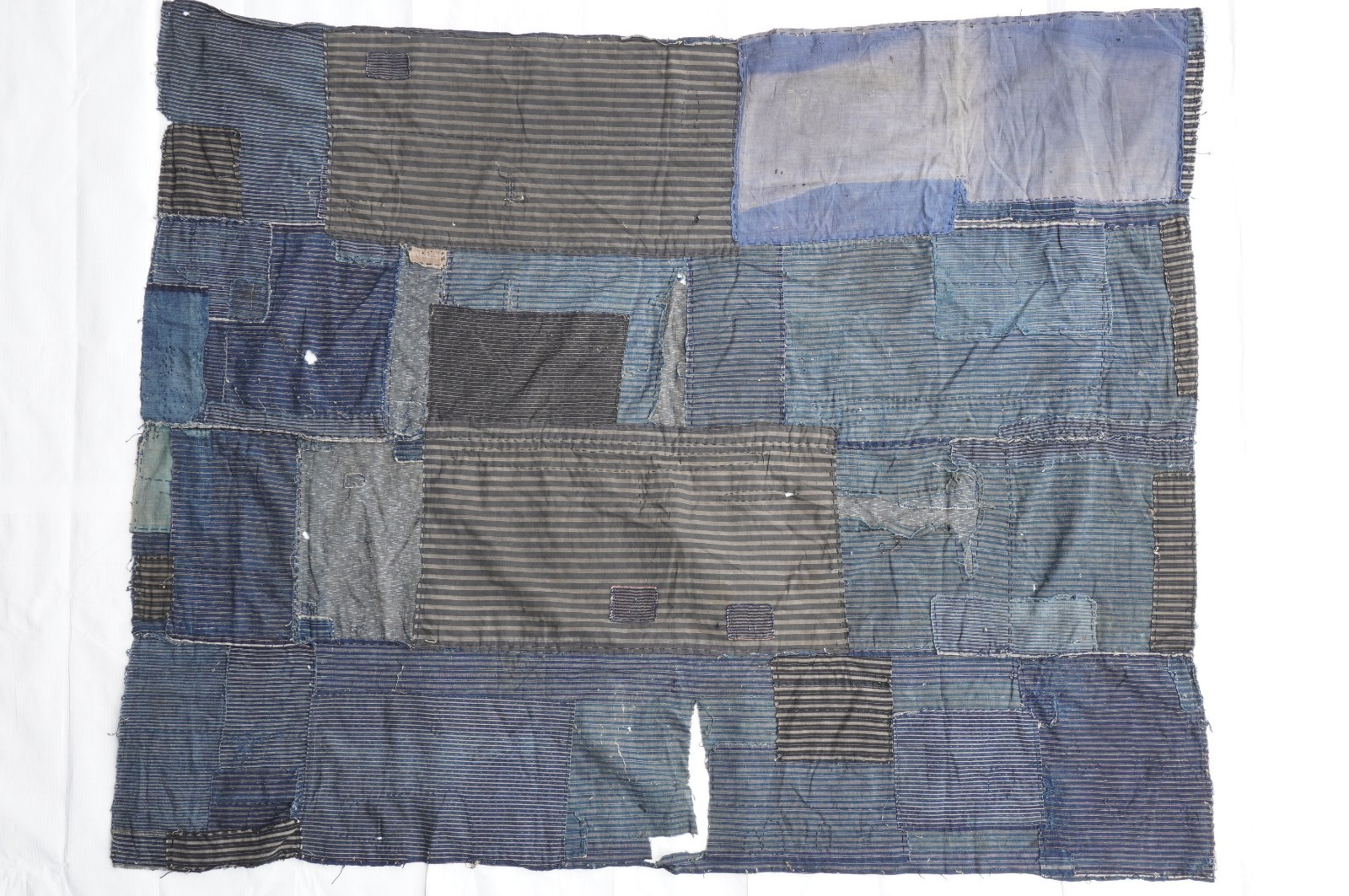 Boro Japanese Antique Fabric Indigo Aizome Cotton Textile 61 × 49\