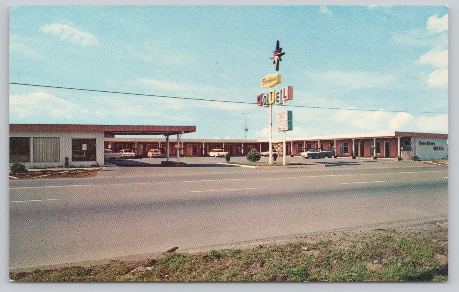 Vintage THE New Town House Motel Crescent City CA Postcard Plastichrome