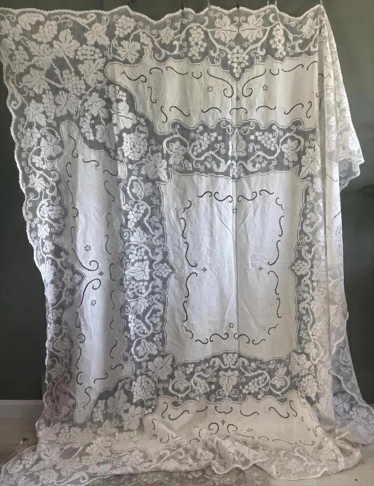 Antique Handmade Filet Lace Tablecloth c1900