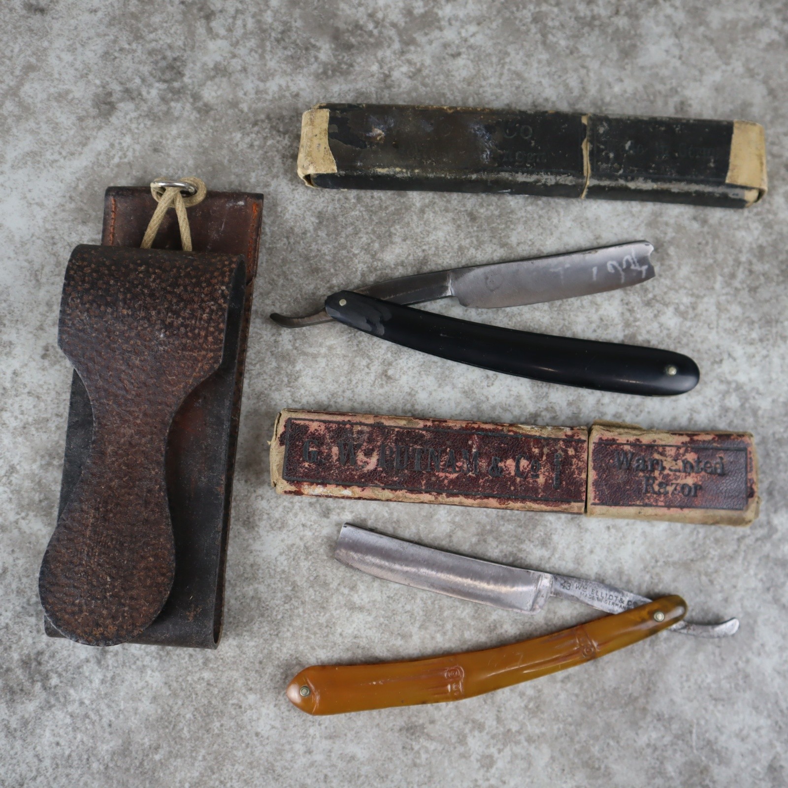 VTG 1934 Straight Razor Lot WM Elliot Pike Stropper Leather Strop