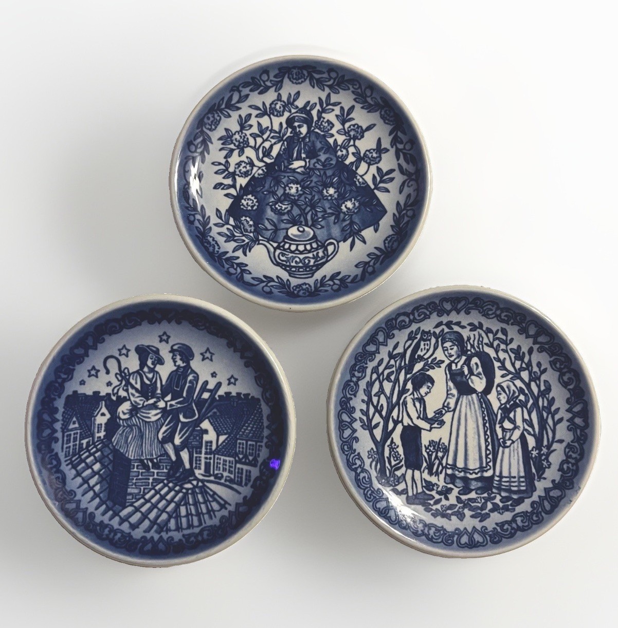 Royal Copenhagen Hans Christian Andersen Set of 3 Mini Plates Butter Pats 1981