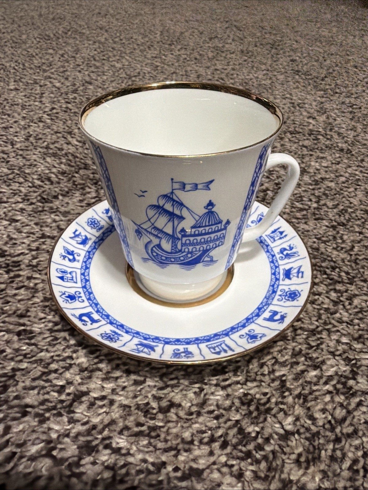 Vintage LFZ Lomonosov Imperial Porcelain Coffee Cup & Saucer Vintage LFZ Lomonosov Imperial Porcelain Coffee Cup & Saucer