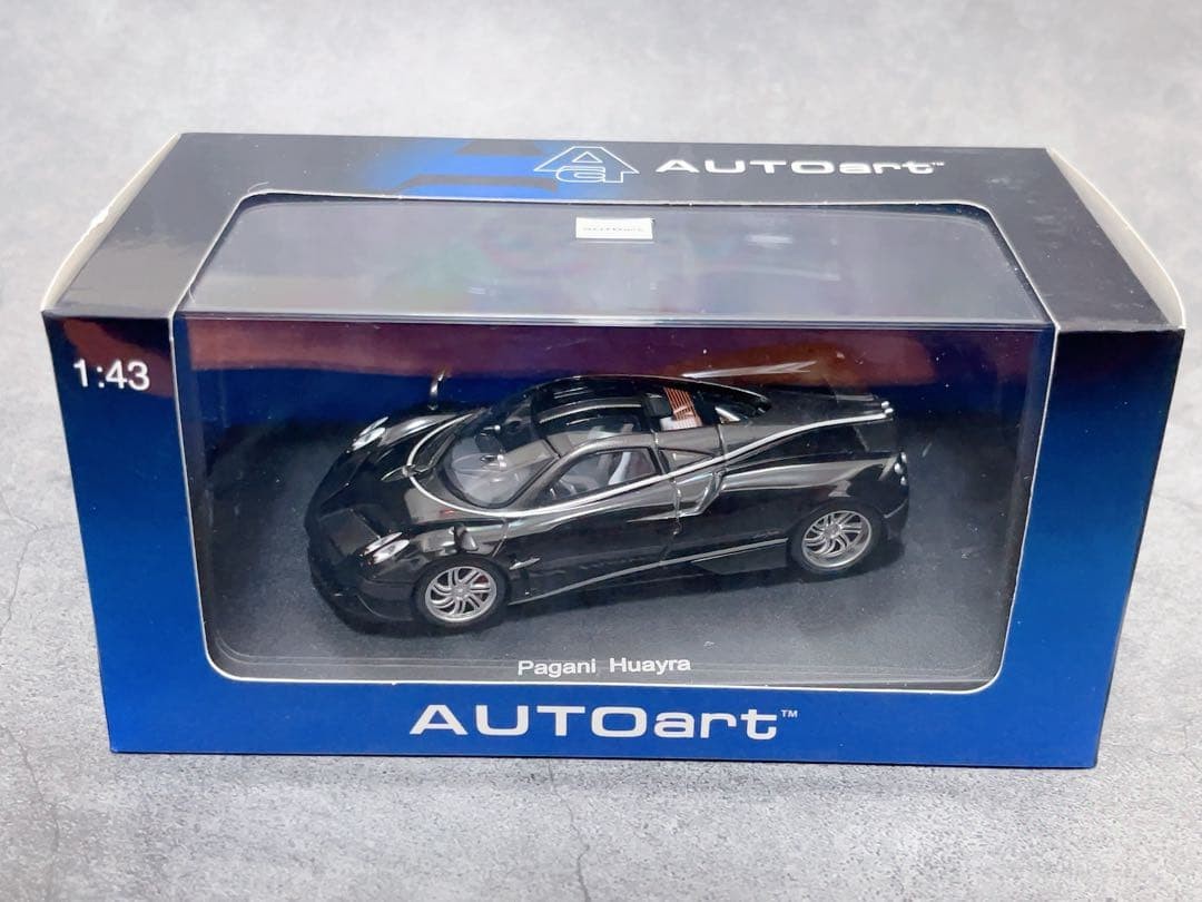 AUTOart 1/43 Pagani Huayra Diecast Model Car Limited Edition AUTOart 1/43 Pagani Huayra Diecast Model Car Limited Edition