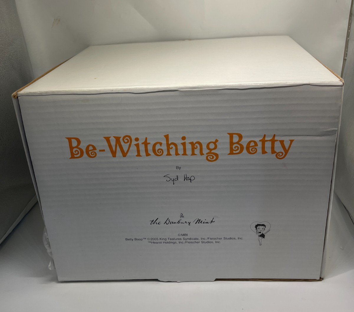 Rare Danbury Mint Halloween BETTY BOOP Pudgy BE-WITCHING Witch BROOM RIDE 18