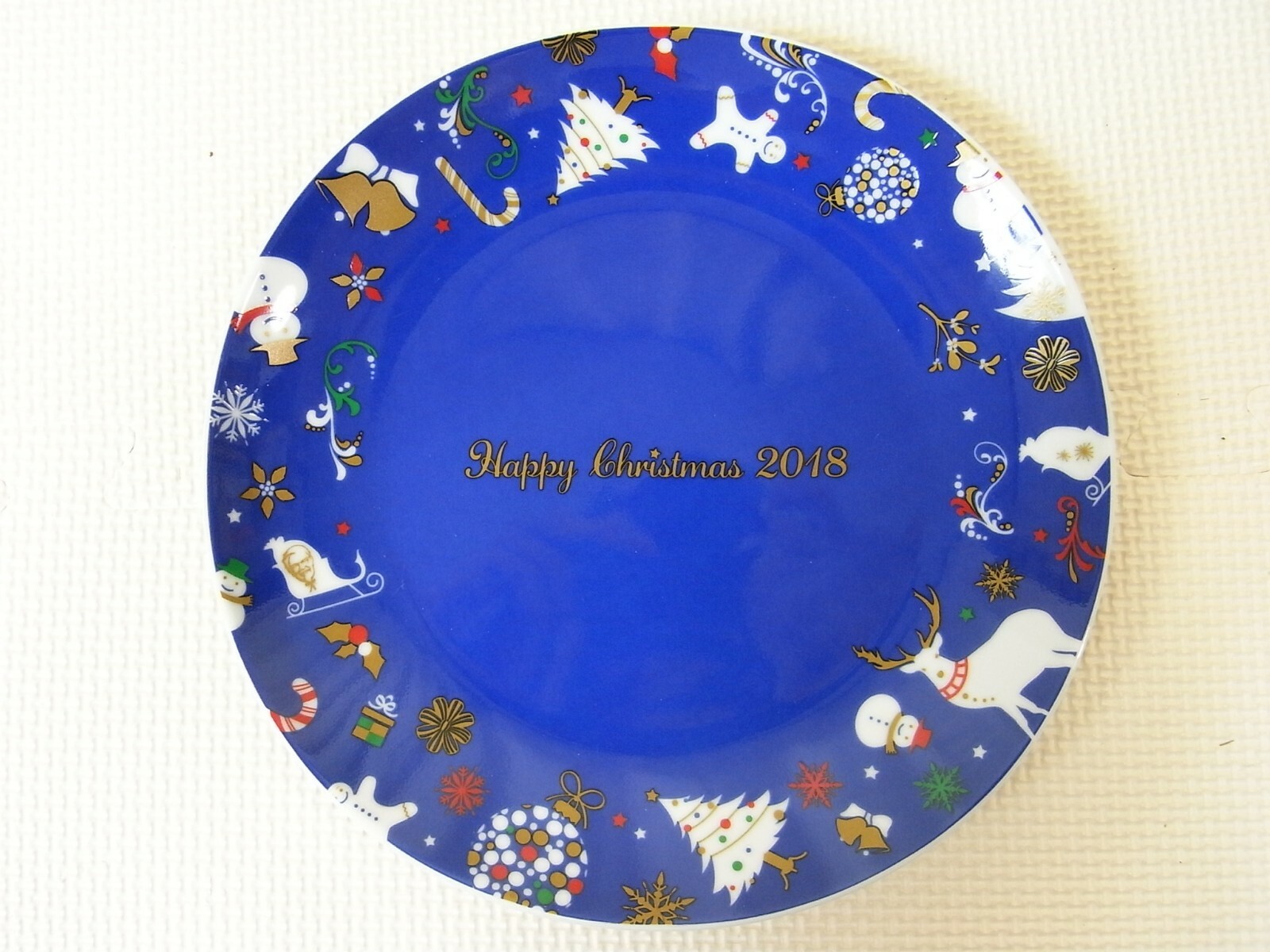 NEW KFC Kentucky Fried Chicken Christmas Plate 2018 Japan Colonel Sanders dish