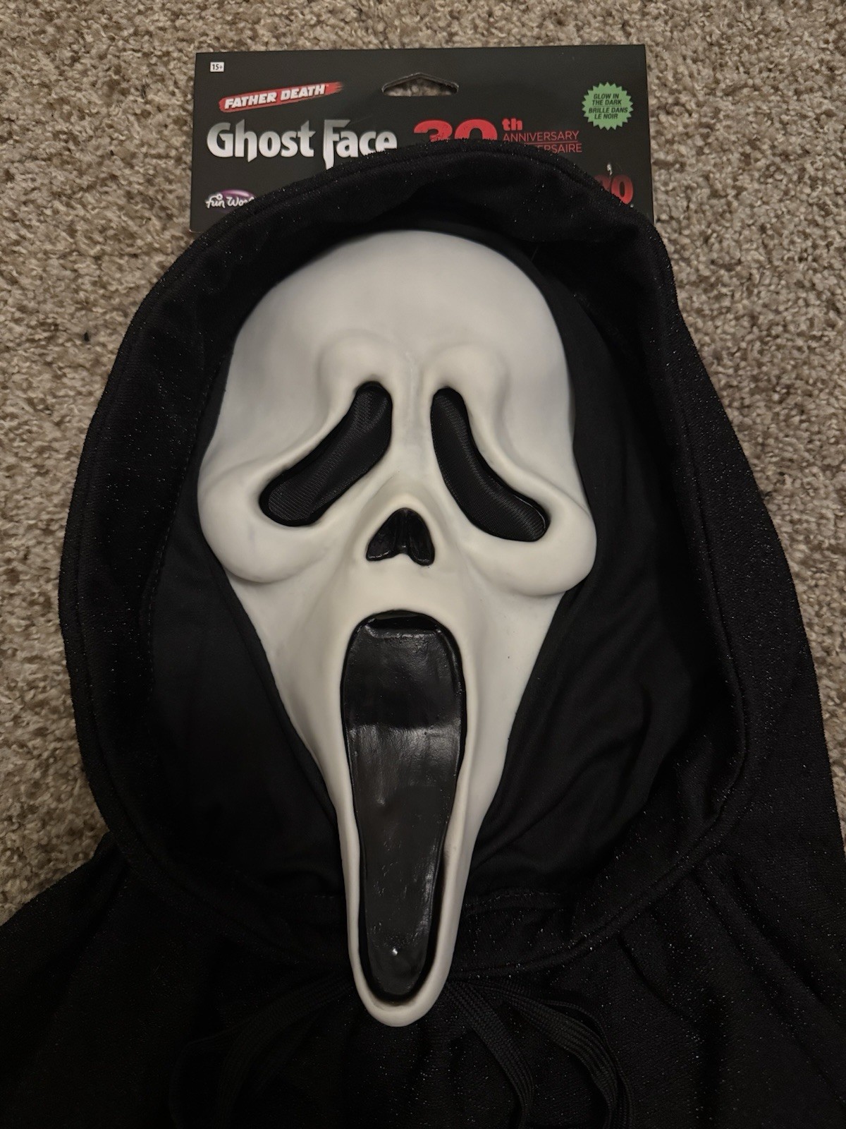Scream Ghost Face Father Death 30th Anniversary Mask Fun World MINT