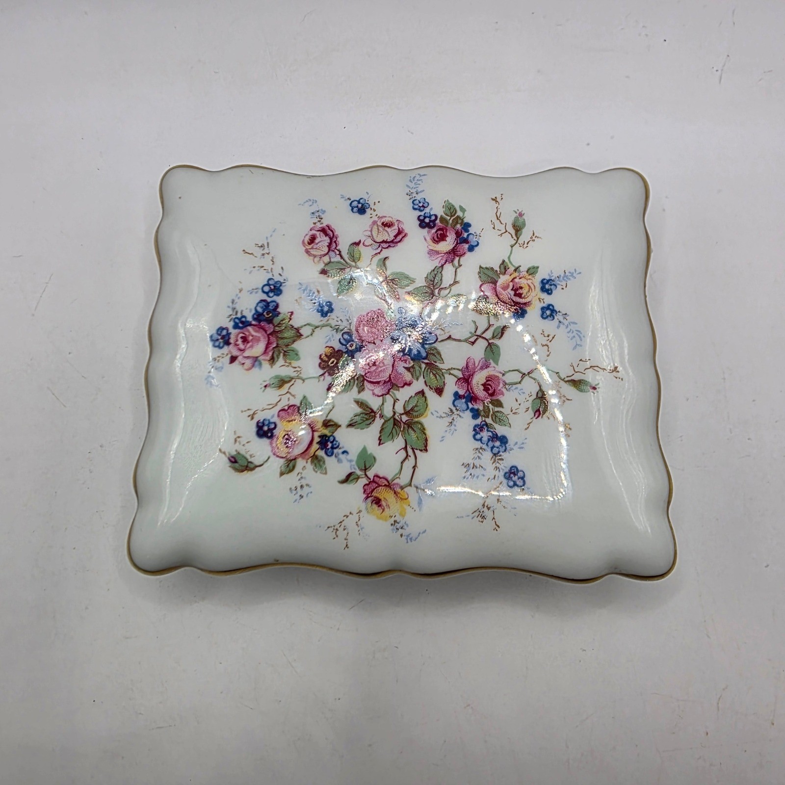 Deshoulieres Limoges France Porcelain Floral Trinket Box Gold Gilt Scalloped 5x4