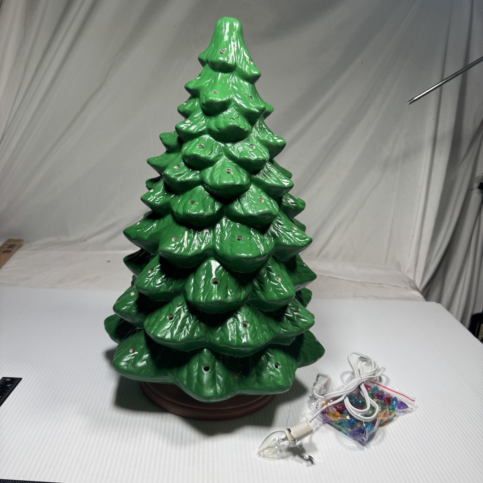 VTG Light Up Ceramic Christmas Tree 18” MCM 1970s W/Light Kit & Plastic Bulbs