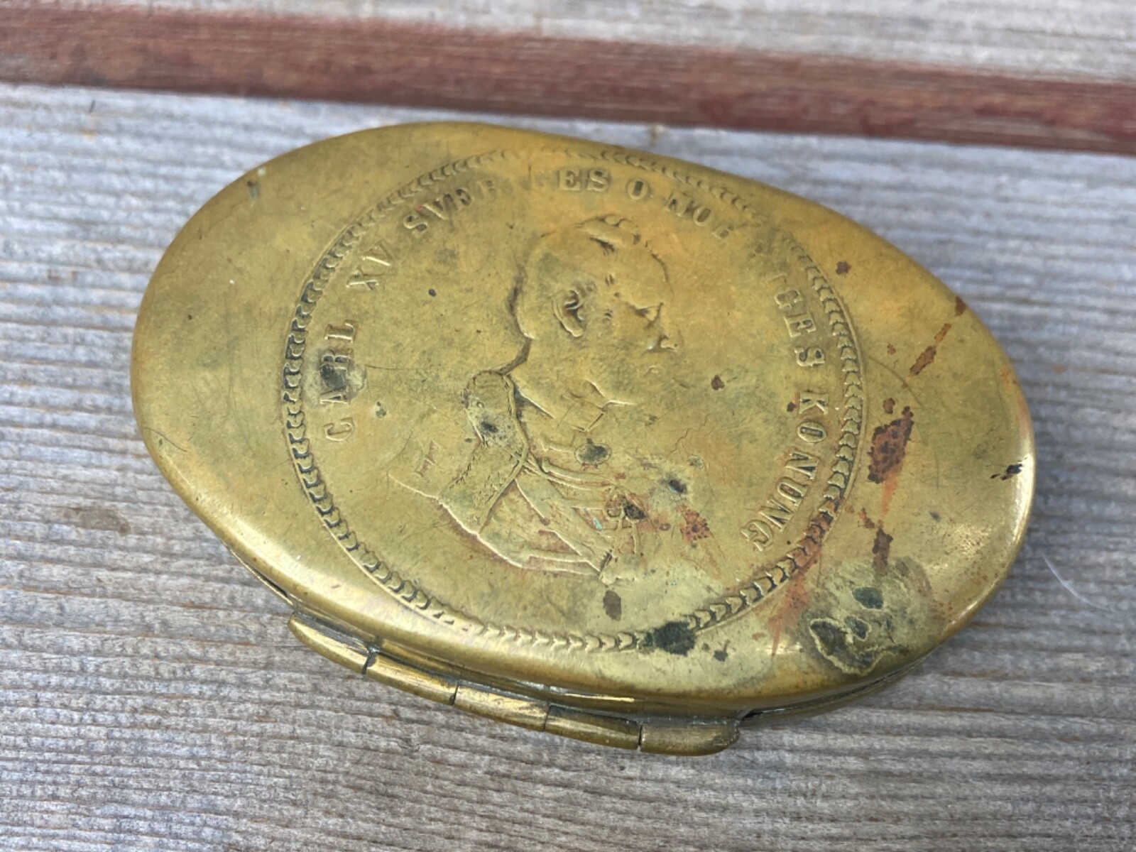 RARE ANTIQUE BRASS KING CARL XV OF SWEDEN BRASS SHAVING KIT BOX SKULTUNA BRUK