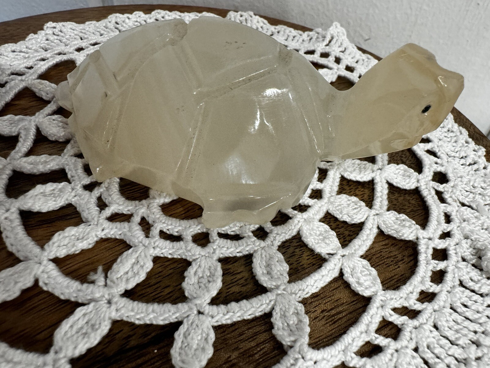 Vintage White Banded Agate Turtle, Hand Carved In Mexico Vintage White Banded Agate Turtle, Hand Carved In Mexico