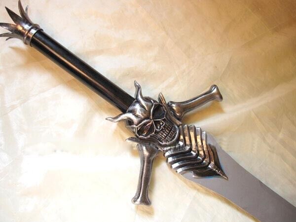 S5377 SILVER VERSION GIANT DEVIL MAY CRY REBELLION DANTE SWORD W/ WALL MOUNT 54\