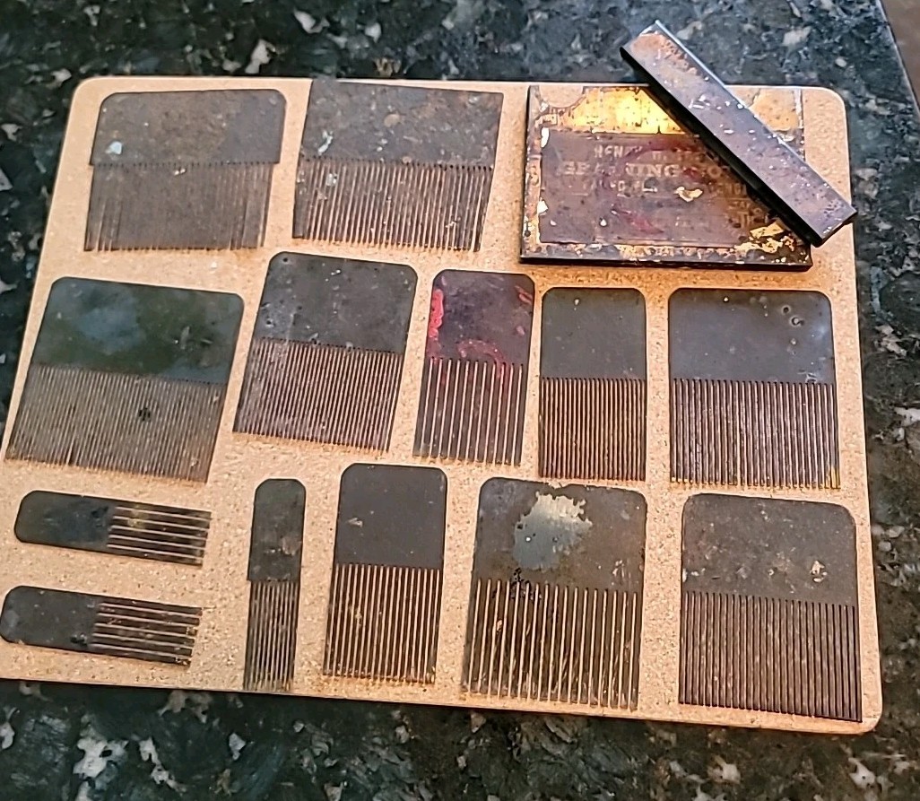 Antique Tools GRAIN PAINTING 13 COMBS KIT Henry Taylor England Metal Case 1800s