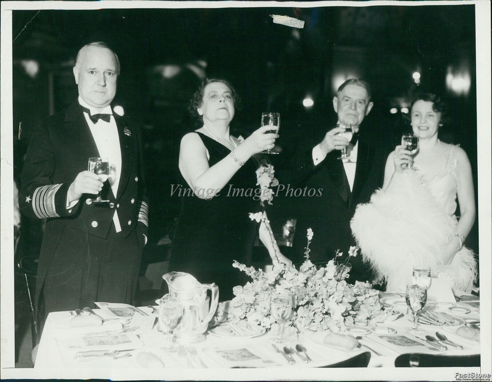 1934 Marie Dressler Actress Makes Toast To Roosevelts Birthday Event 7X9 Photo
