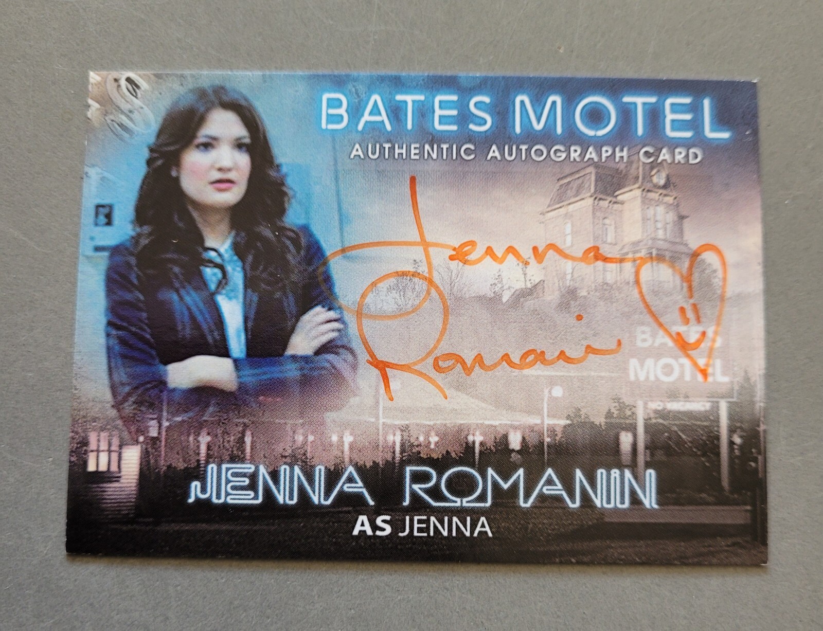 BATES MOTEL Auto JENNA ROMANIN as JENNA 2015 BREYGENT PSYCHO AUTOGRAPH #AJR