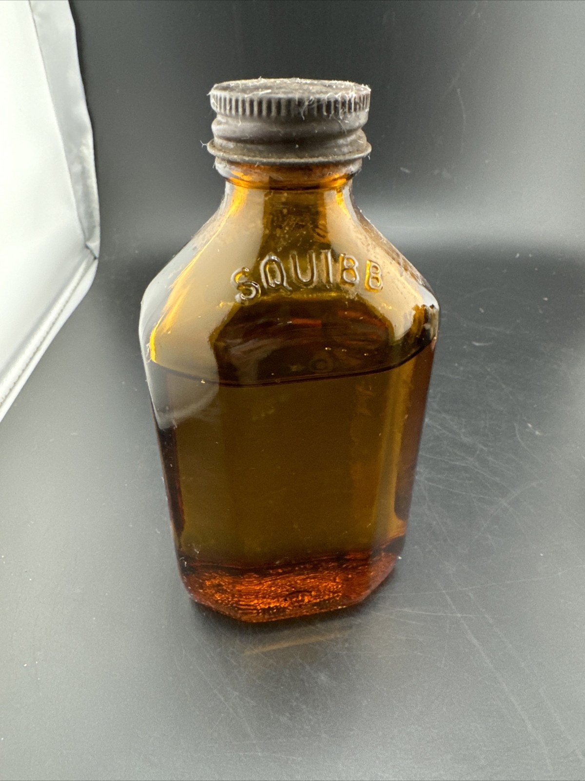 Vintage Squibb 1920’s 1930’s brown amber Bottle 4” medicine 📦