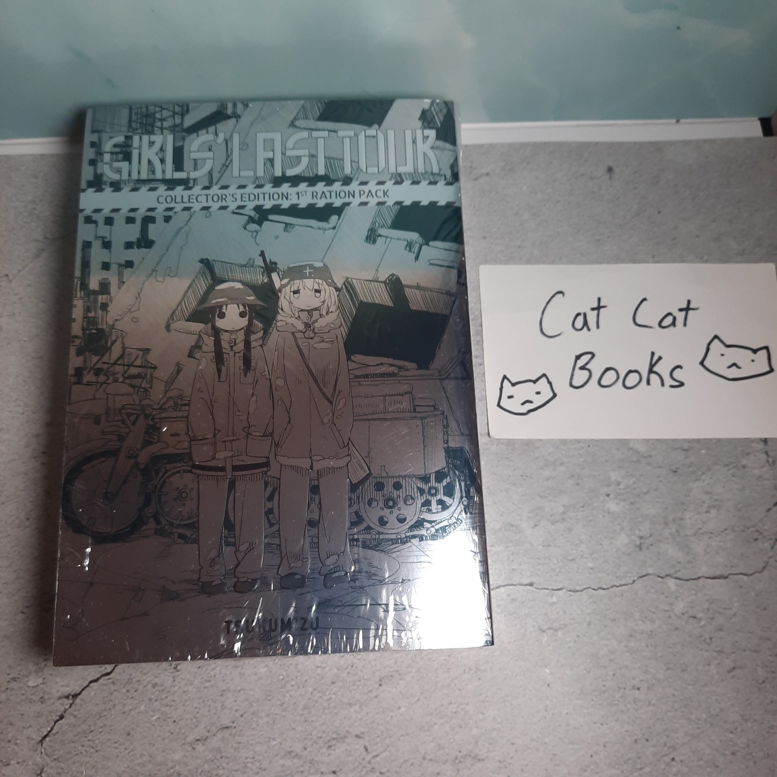 📚 Girls' Last Tour Collector's Edition Vol. 1 English Manga 9798855426915