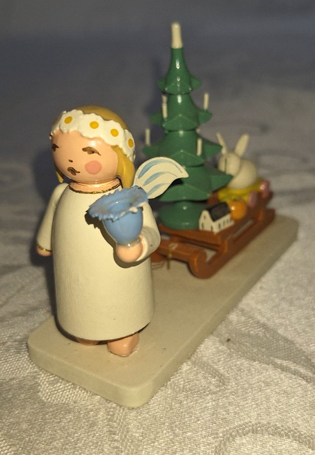 VINTAGE WENDT KUHN ERZGEBIRGE WOODEN ANGEL FIGURINE W/ CHRISTMAS TREE GERMANY VINTAGE WENDT KUHN ERZGEBIRGE WOODEN ANGEL FIGURINE W/ CHRISTMAS TREE GERMANY