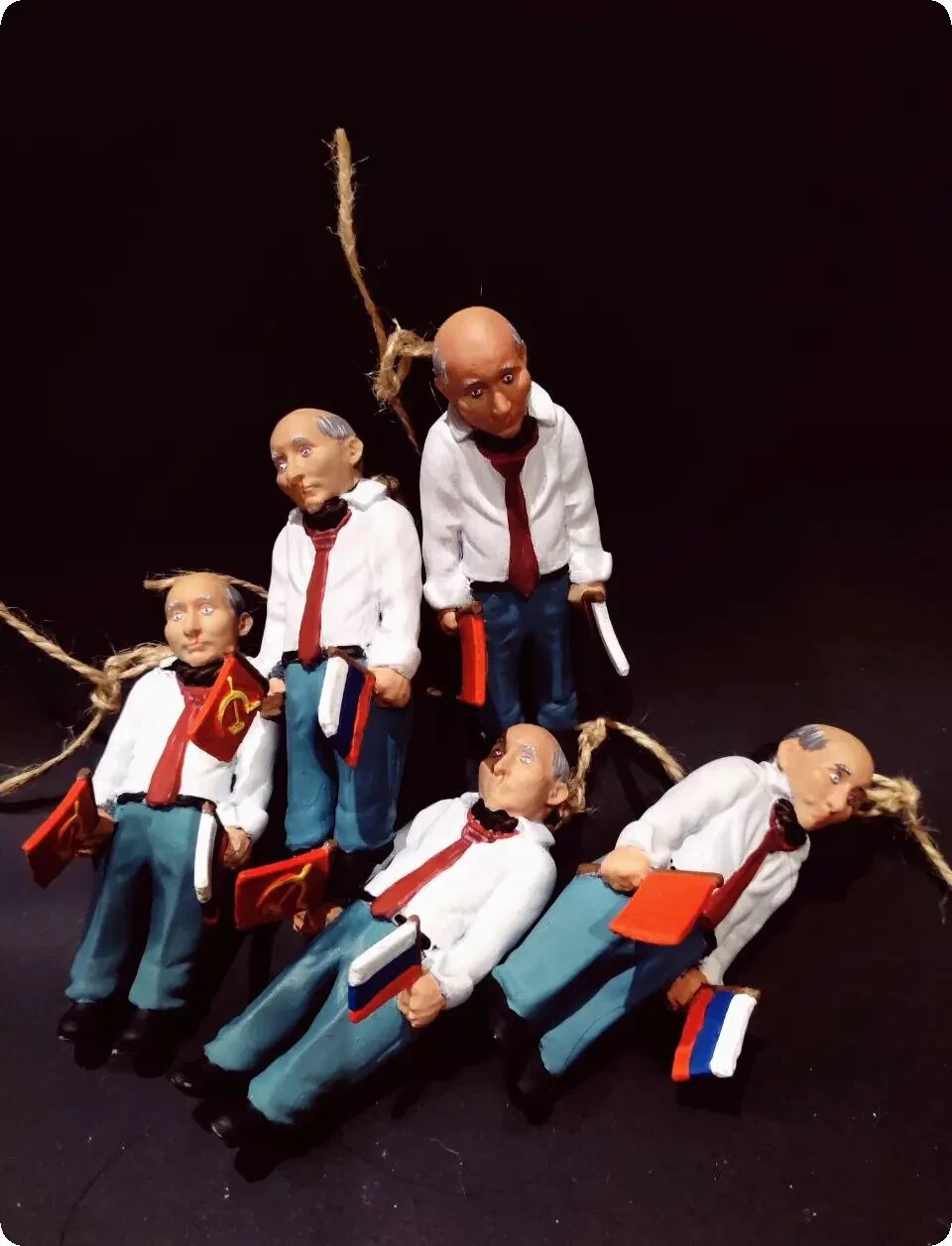Hanging figure \ Hanging figure \