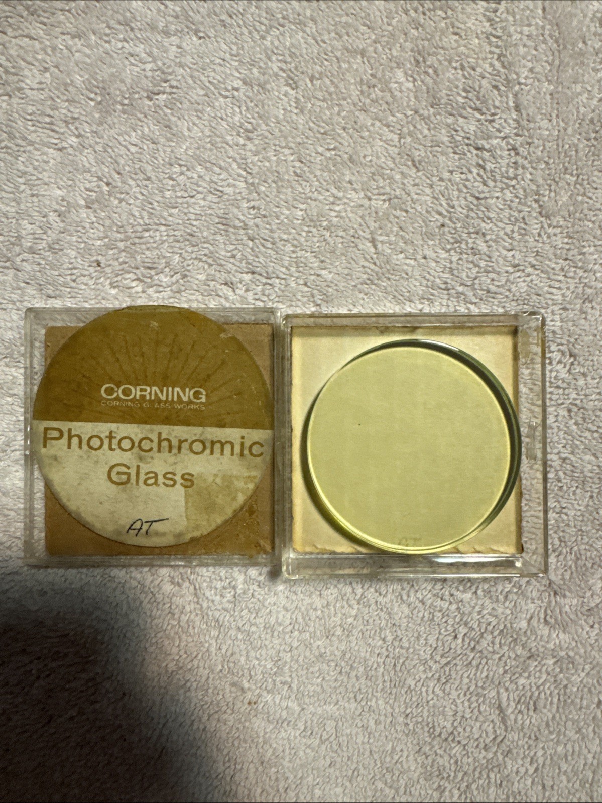 Vintage Corning Glass Works Photochromic Glass Sample Disk AT Variant Boxed Good