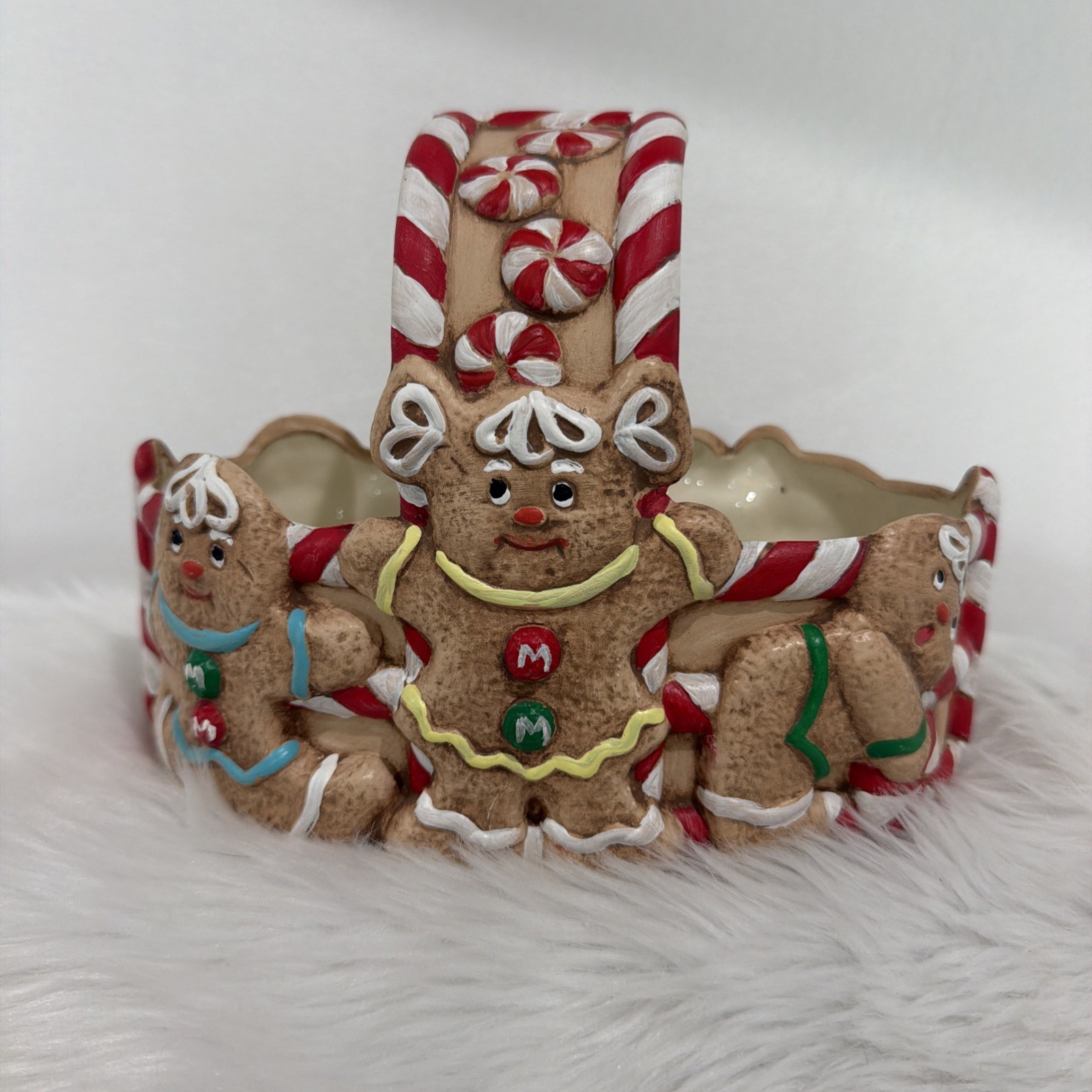 vintage ceramic gingerbread candy basket Hand Painted 8x4x6 1994 Matte Finish