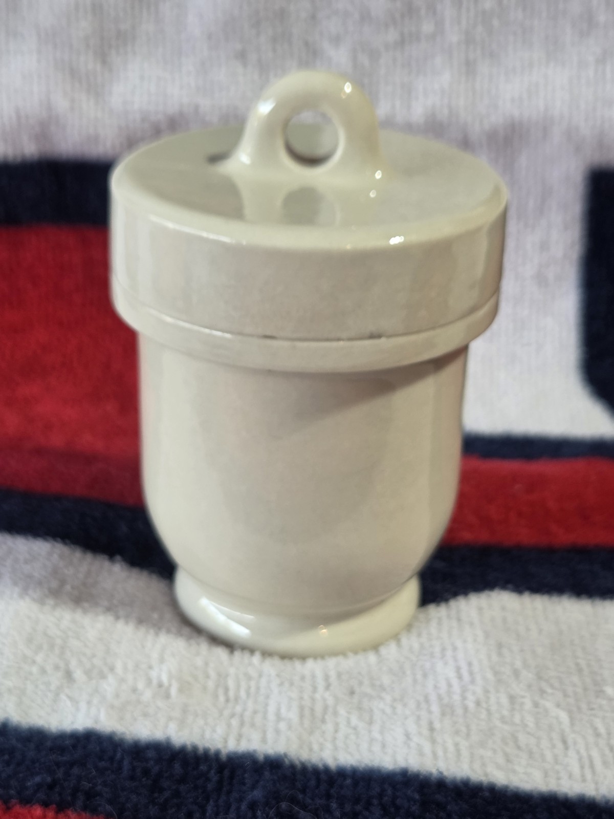 (1920\'s-30\'s) vintage Ceramic Egg Coddler made in England (1920\'s-30\'s) vintage Ceramic Egg Coddler made in England