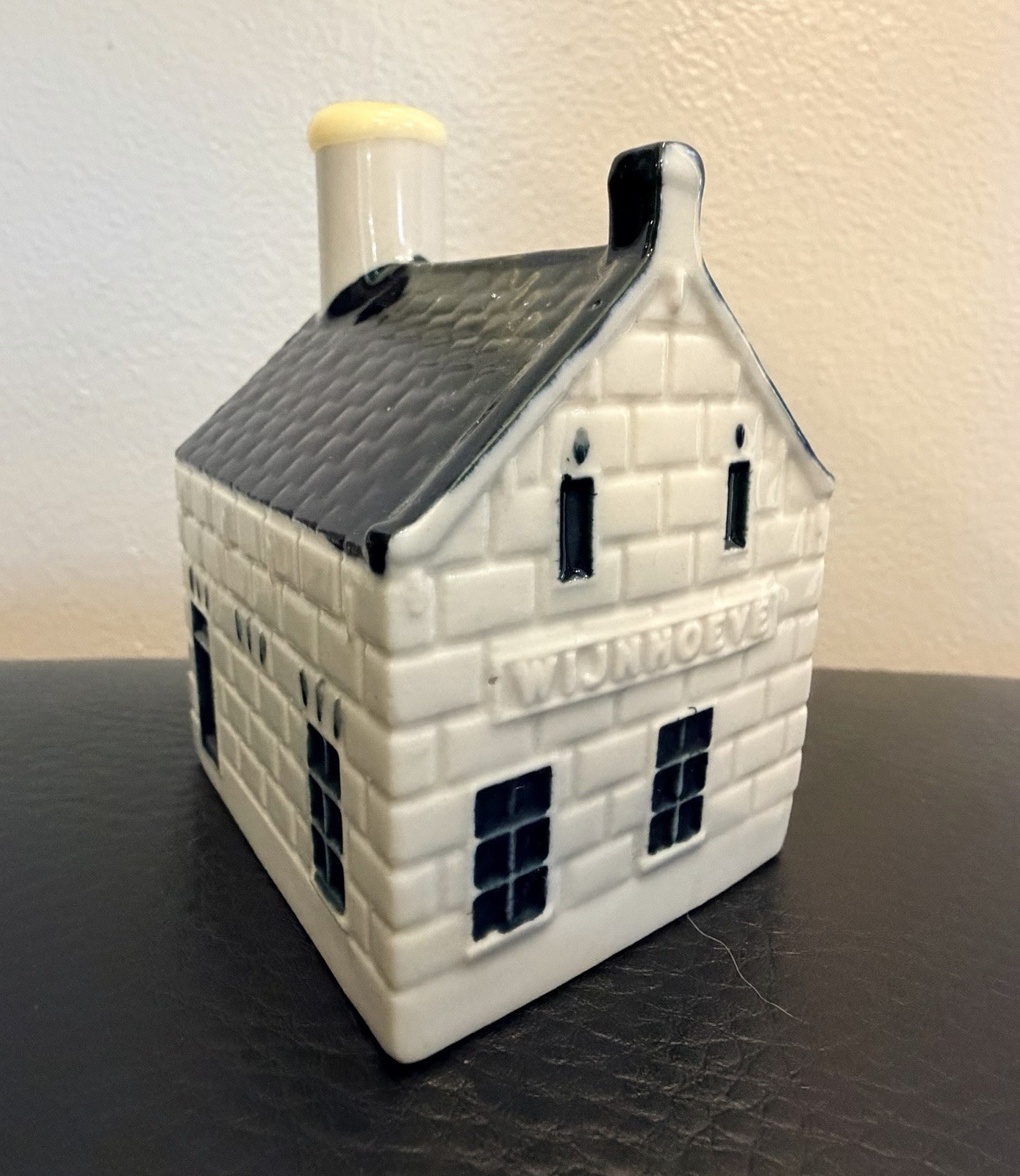 KLM Dutch House 107