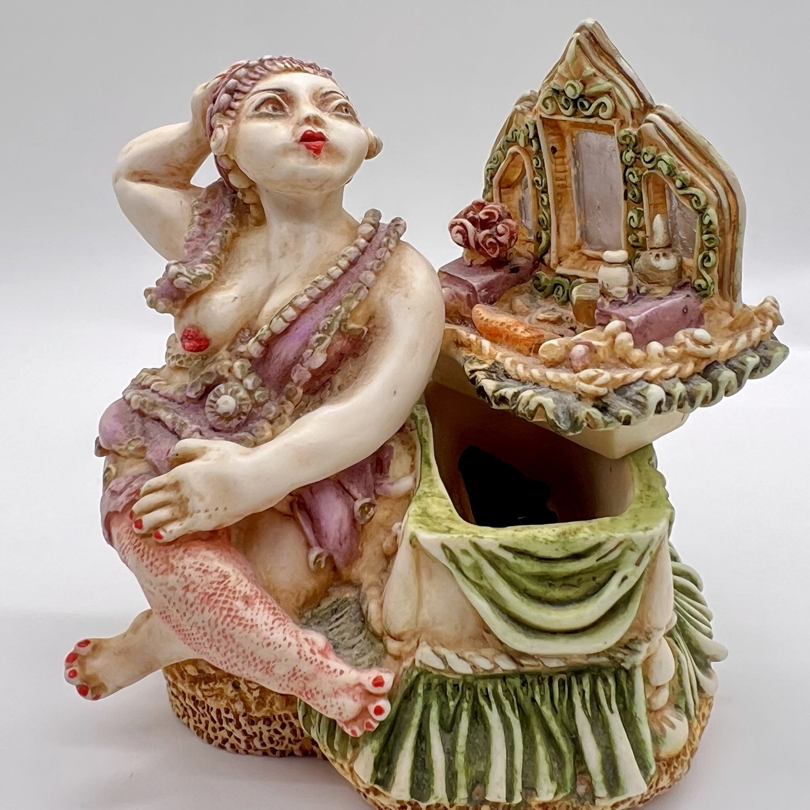 Harmony Kingdom Mme. Josephine Clair de Lune Trinket Box