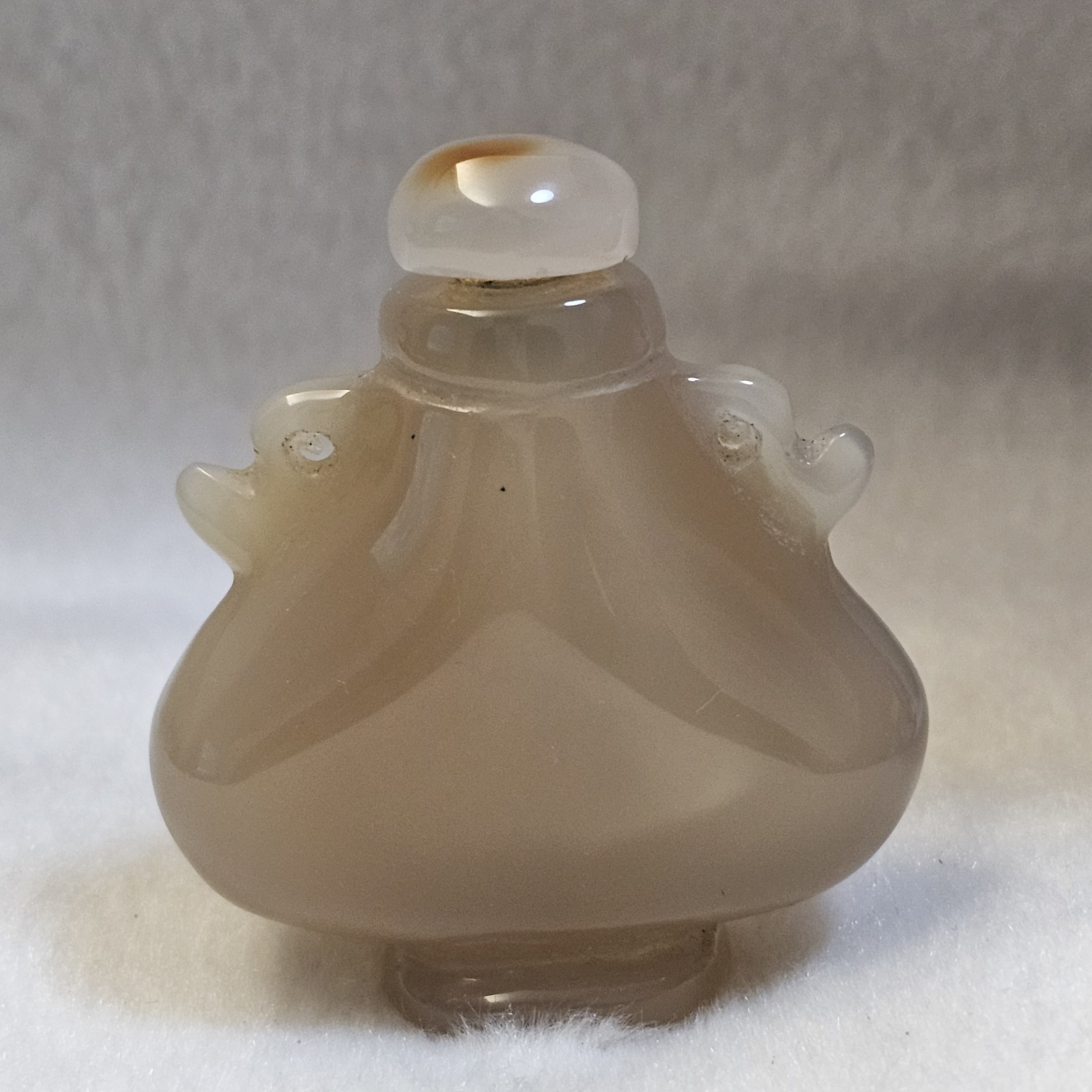 Vintage Chinese Agate Chalcedony Snuff Bottle Hand Carved Cream Grey Stone Minia