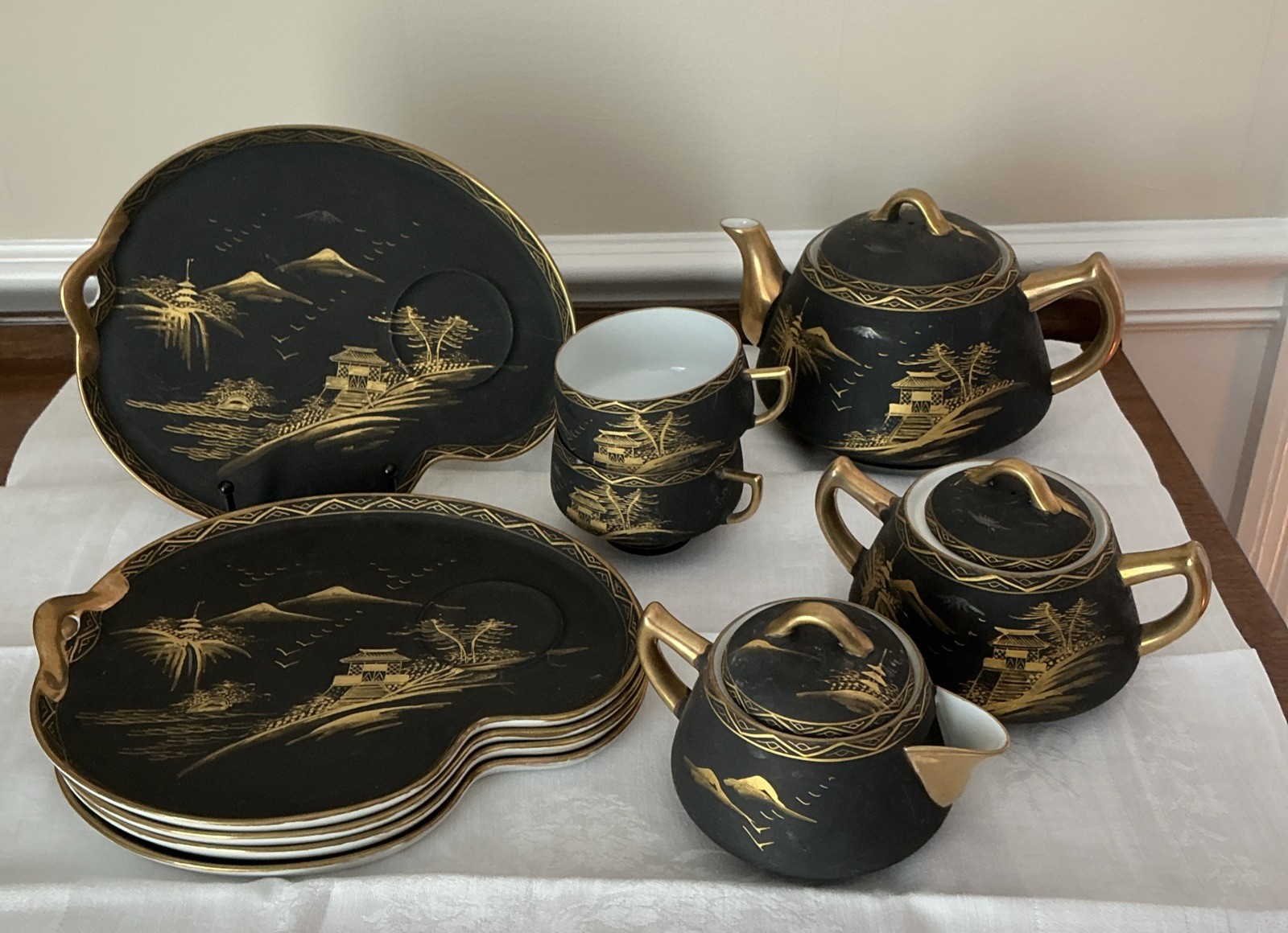 Vtg. MCM 40’s Kutani Japan Porcelain Black w/Gold Gilding Set Of 13 GORGEOUS