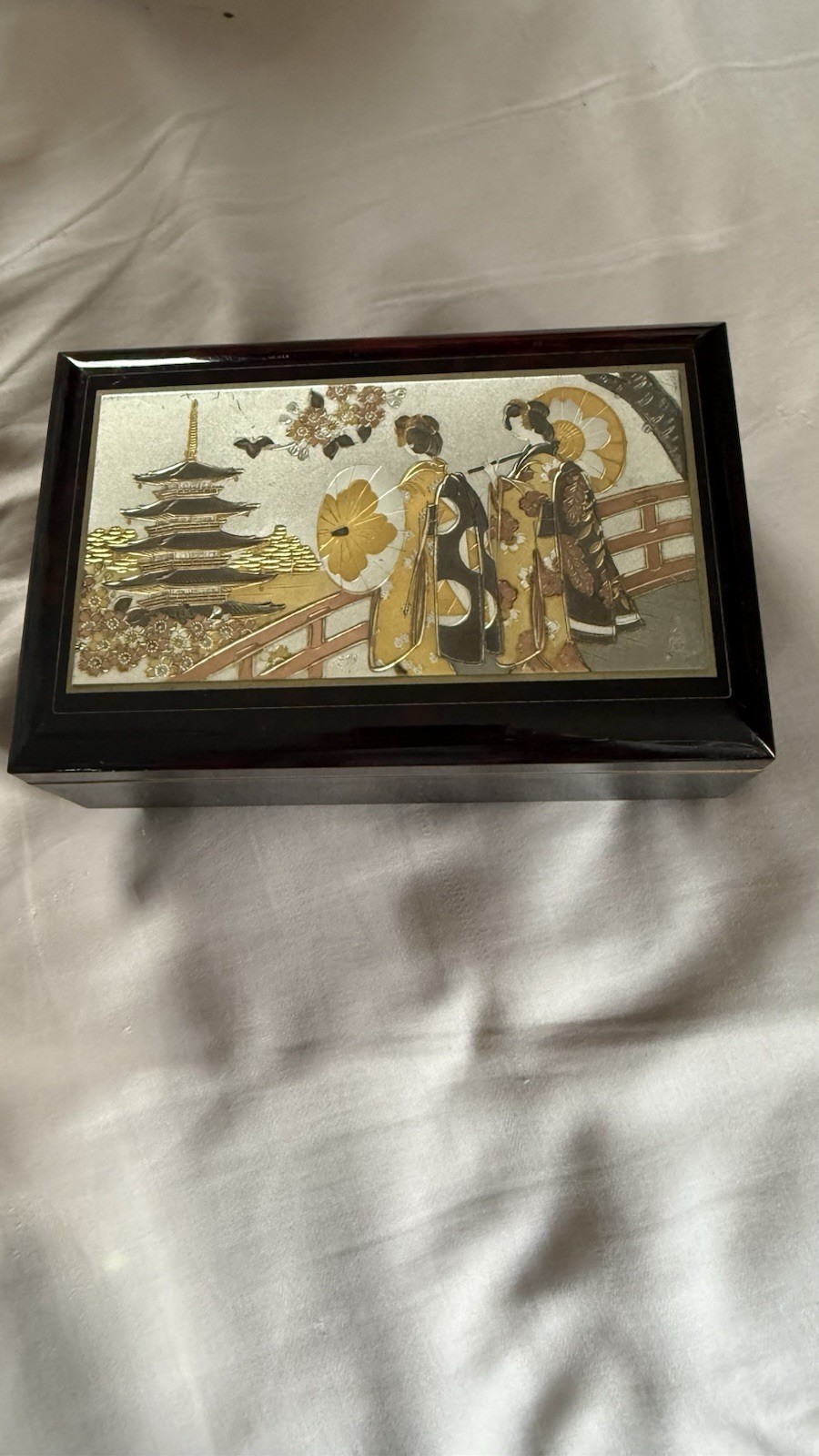 vintage Japanese lacquer musical jewelry box featuring Chokin art