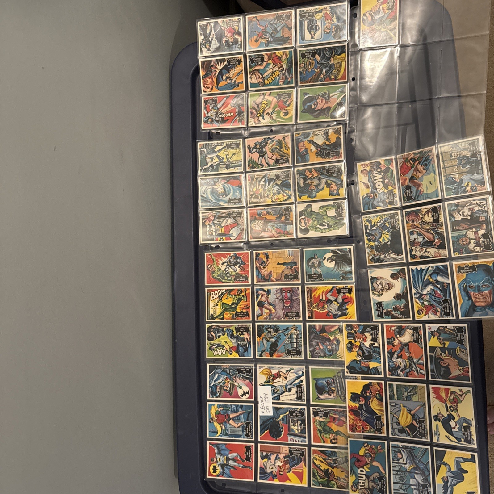 1989 Topps BATMAN 1966 BLACK BAT  REISSUE 1989 / 55 Card  Set in binder sleeves