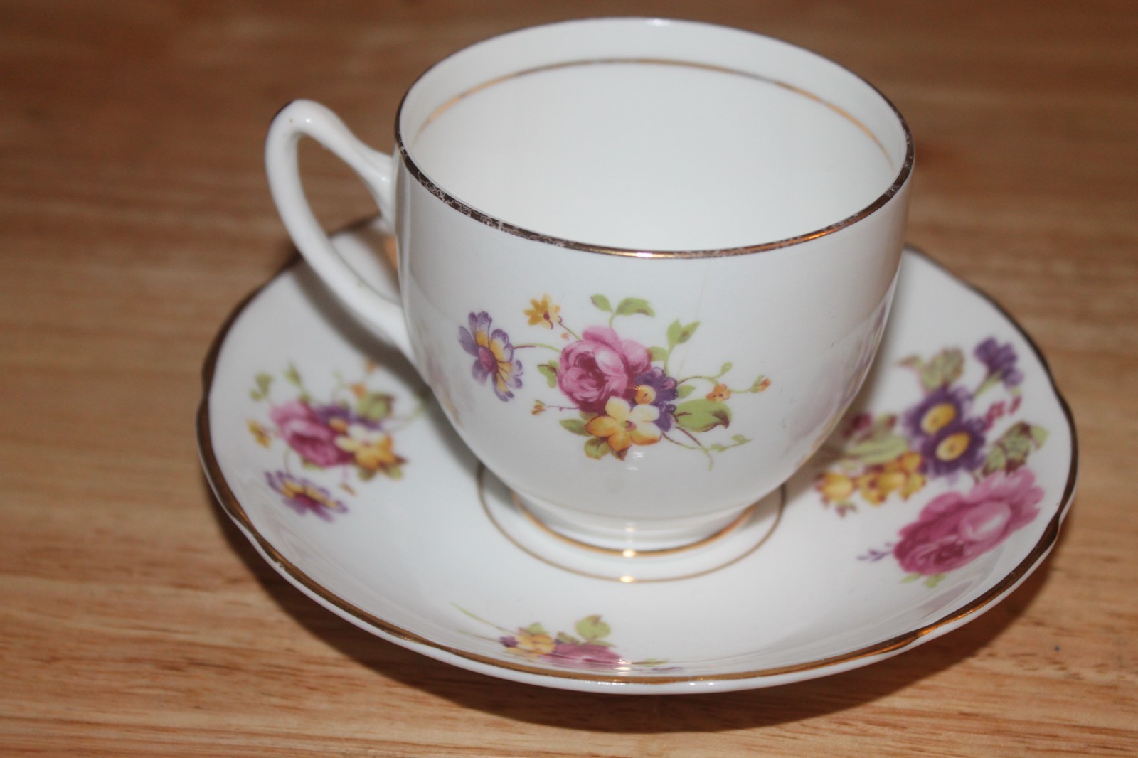Vintage Duchess Fine Bone China Floral Teacup & Saucer Set - Made In England