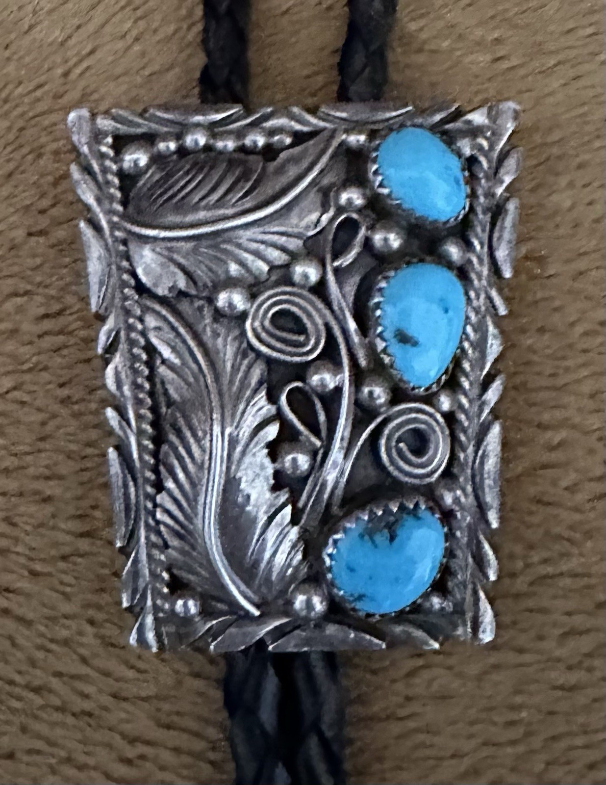 Vintage 1970s Navajo Sterling Silver & Turquoise Bolo Tie Signed DB Unused WOW
