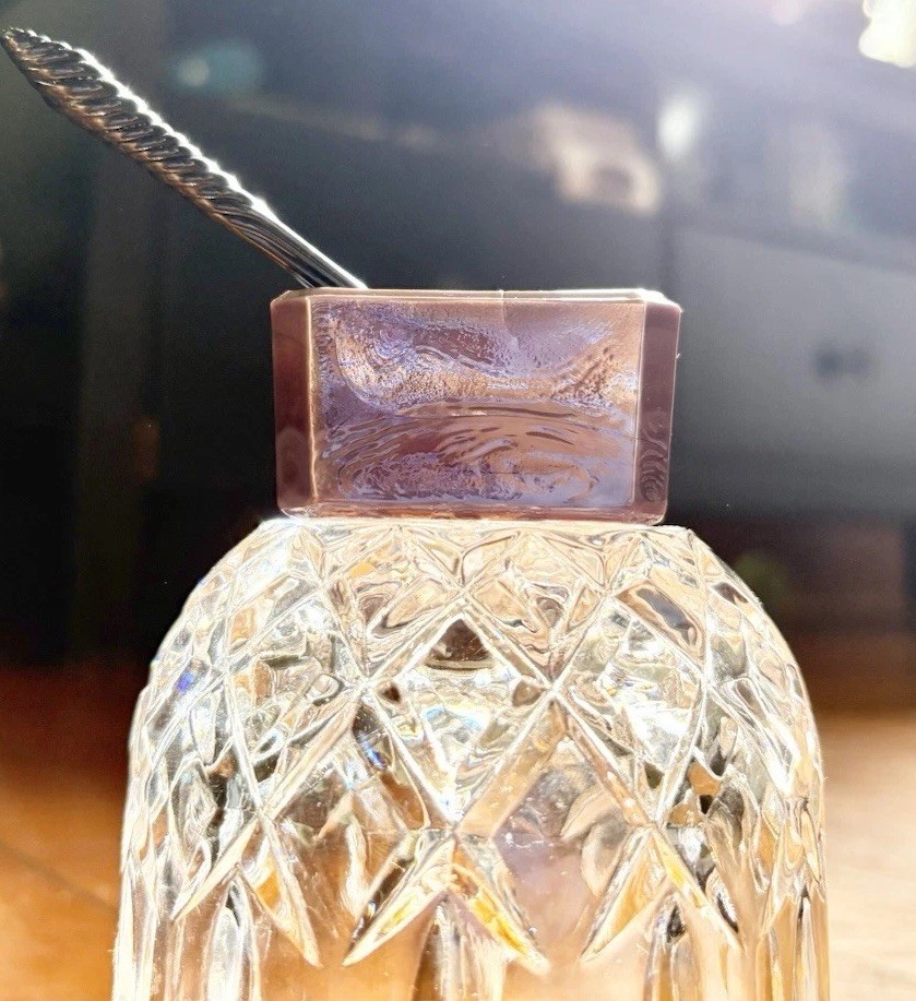 Two Vintage Purple Amethyst Glass Rectangle Salt Cellars W/ Obsidian Spoons💜 Two Vintage Purple Amethyst Glass Rectangle Salt Cellars W/ Obsidian Spoons💜