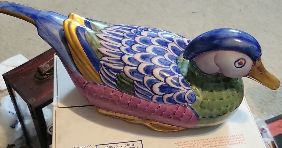Rare Vintage H.F.P. Macao Gold trim multicolor Chinese Duck 