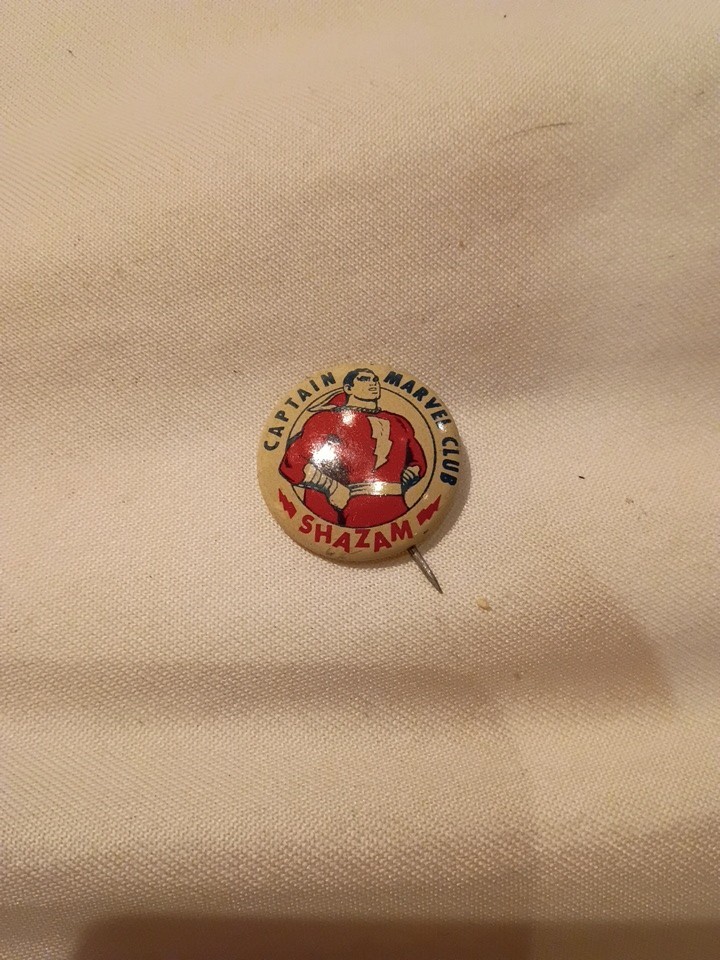 1946 CAPTAIN MARVEL CLUB SHAZAM no border tin 15/16\