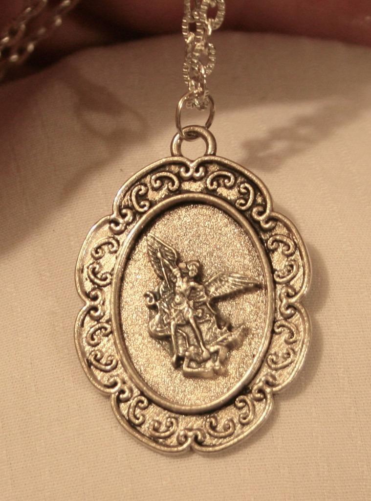 Lovely Swirl Scalloped Rim Silvertn St. Michael Archangel Medal Pendant Necklace