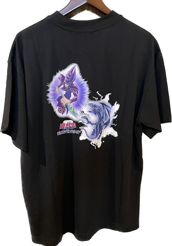YuGiOh  Men\'s T-Shirt L new unused Japan Limited black magician blue-eyed