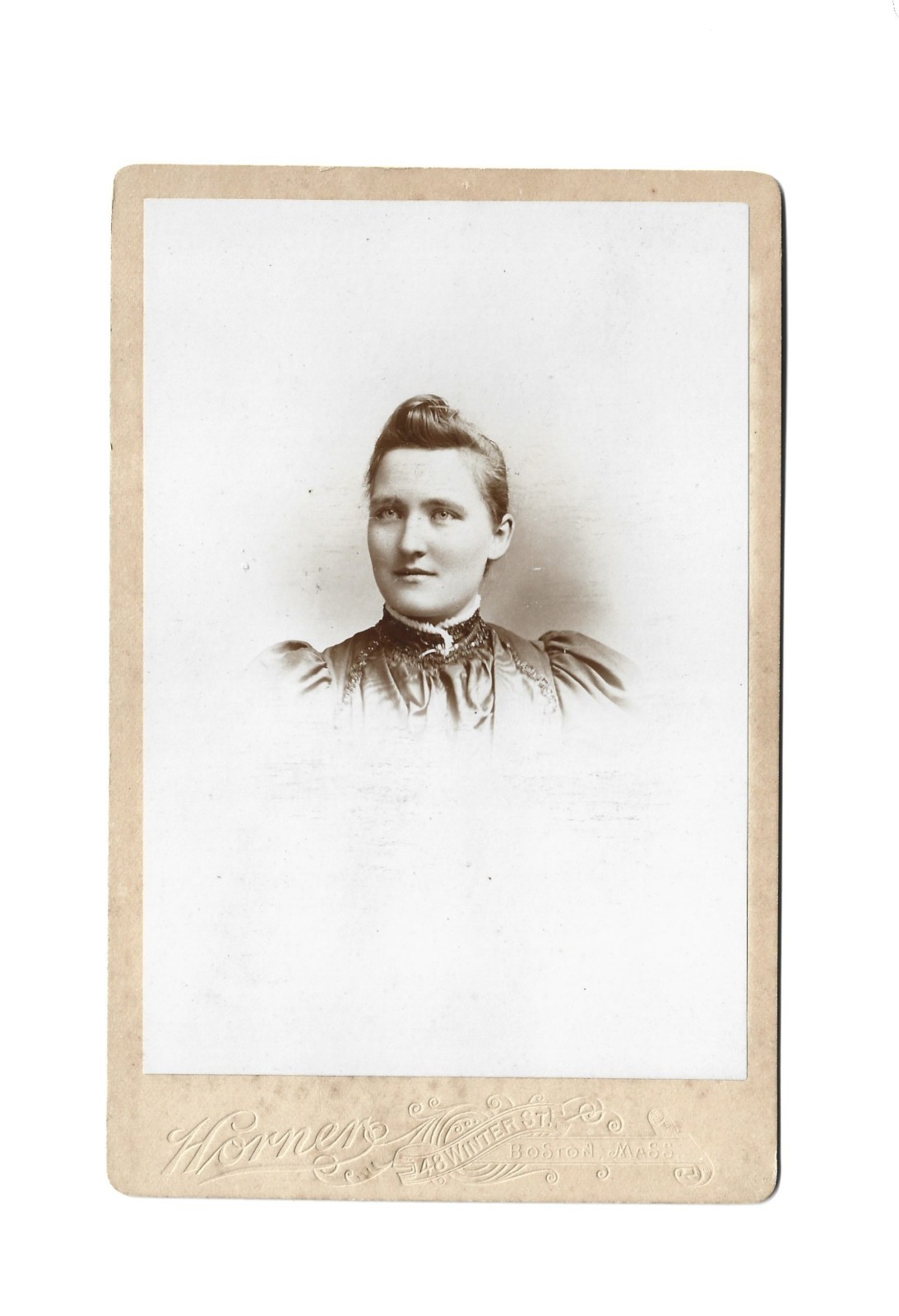WOMAN PHOTO CABINET CARD ~ HORNER, BOSTON, MASS. ~ Advertising Back