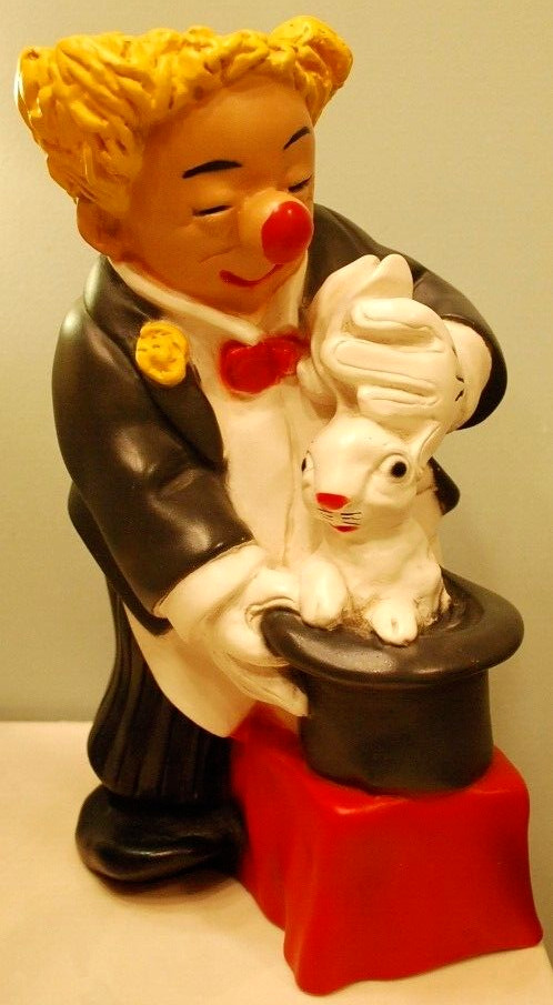 Vtg RARE Figurine CLOWN PULLS RABBIT FROM HAT Universal Statuary Corp 1980-668