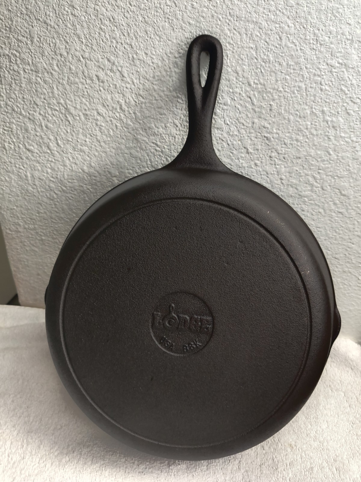 Vintage Lodge USA 8SK Cast Iron Skillet Restored Seasoned 10.5 Vintage Lodge USA 8SK Cast Iron Skillet Restored Seasoned 10.5