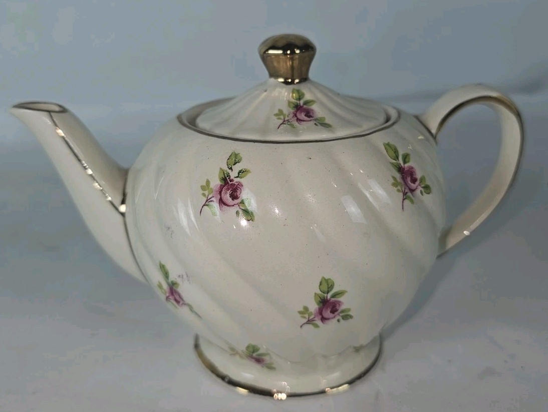 Sadler England Tea Pot Cream Swirl Pattern Pink Roses Gold Trim #1593 Vintage