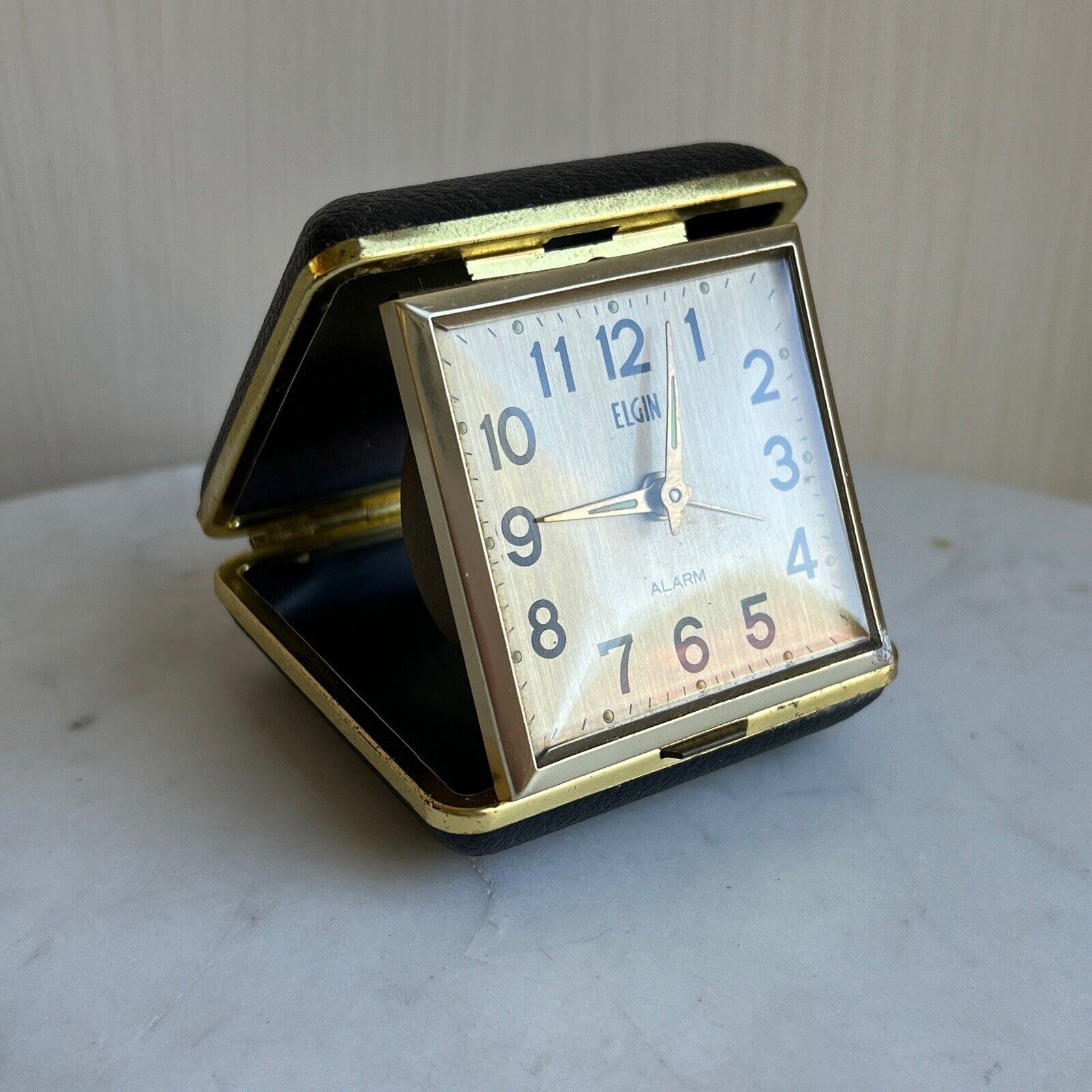 Vintage Elgin Travel Alarm Clock Working Clam Case Wind Up Black