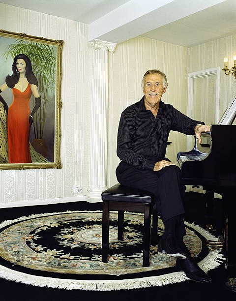 Presenter Bruce Forsyth poses for a portrait shoot in London UK Old Photo 1