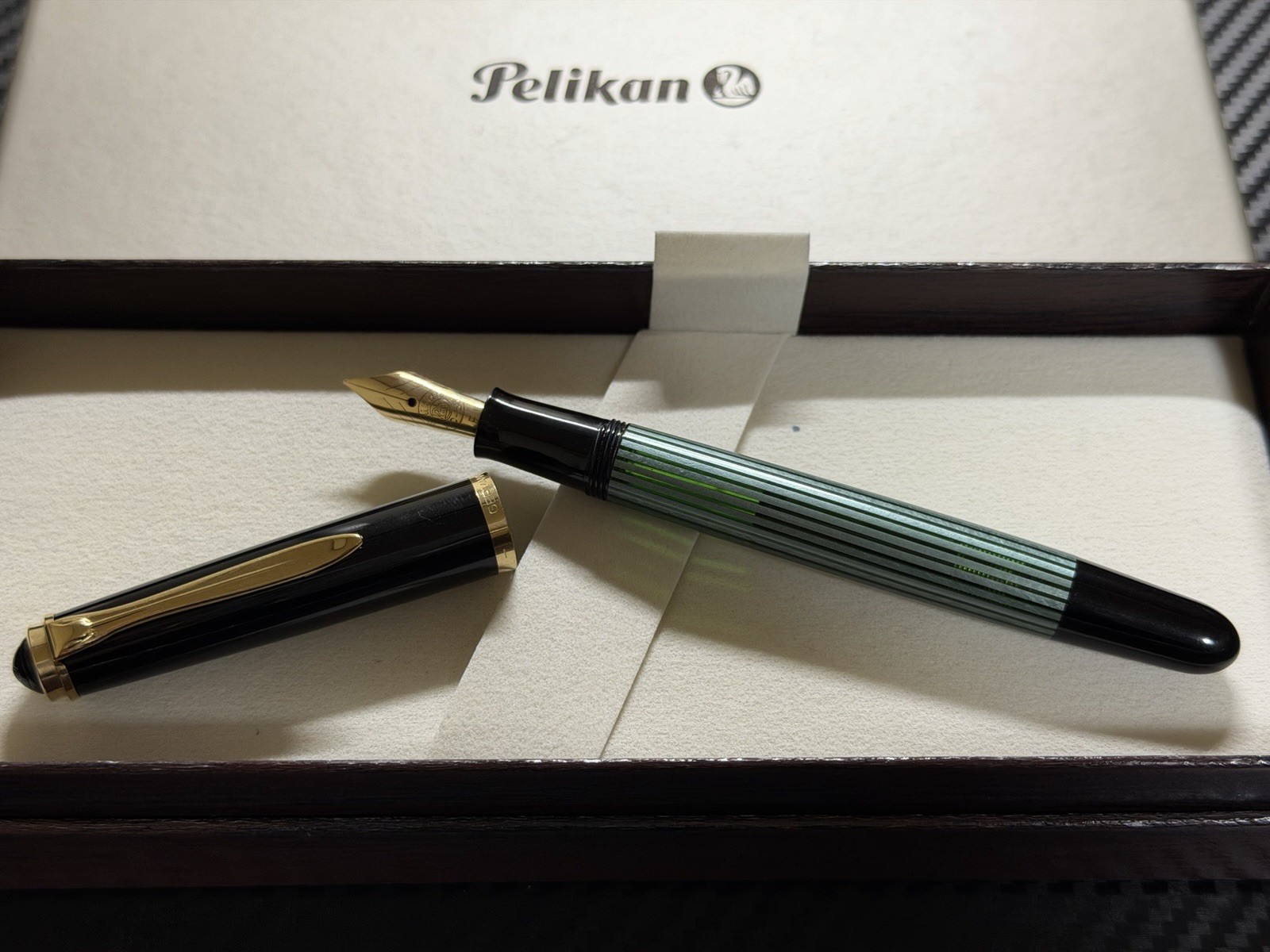 Near Mint Pelikan 400NN M&K Green Stripe Fountain Pen F